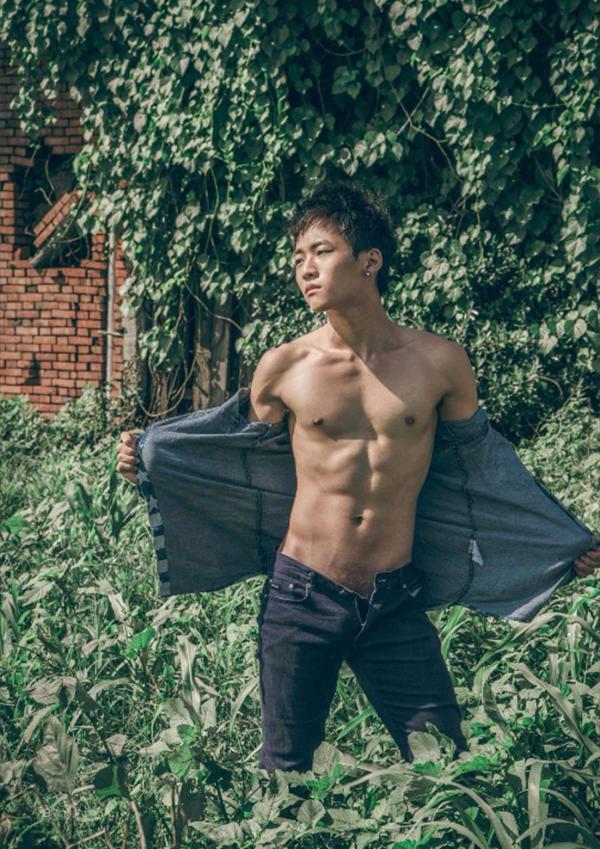 PHOTO-SET-Whoseman-1-吳敵警長來囉~~~我的靴子裡有蛇